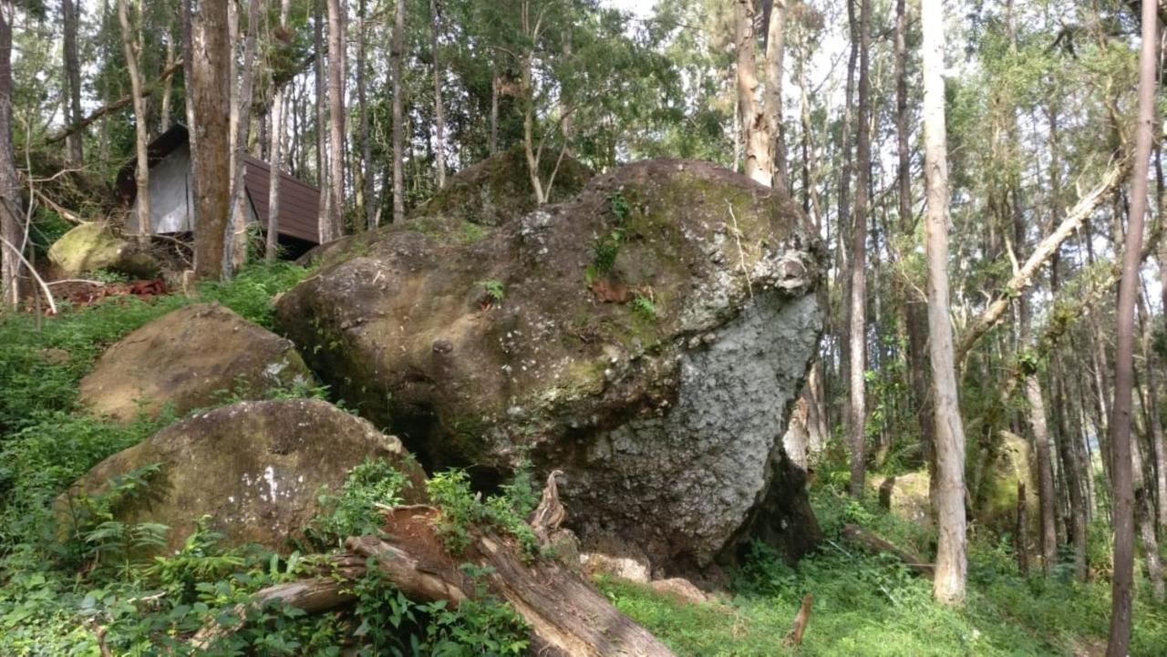 Seribu Batu Songgo Langit Resort & Camp Bantul Zewnętrze zdjęcie